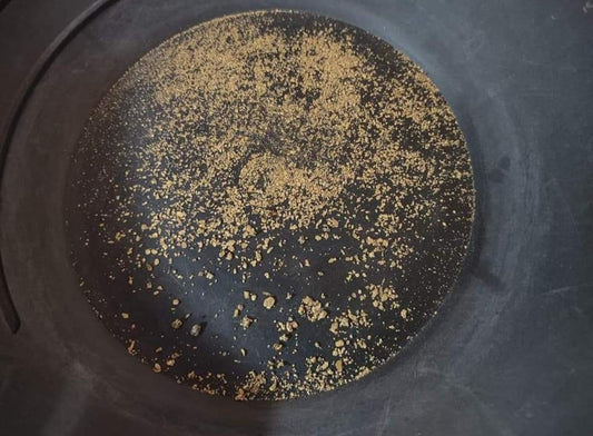 (Placer gold) Per 1g. 18k -22k Gold flakes & nugget we are currently panning it at the moment to restock