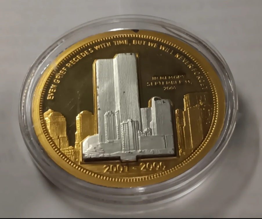 2001-2006 Twin Towers Silver/
Gold commemorative coin!