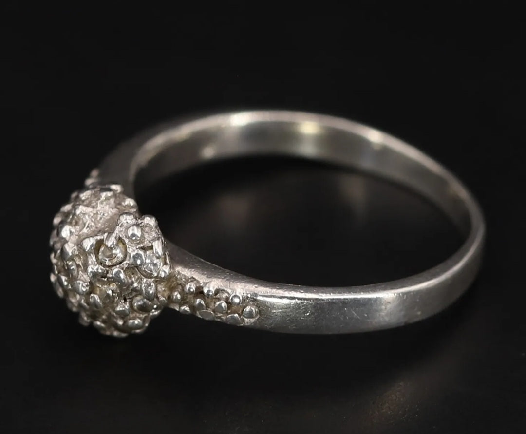 Sterling Silver (925) - CZ Nugget Heart
Cocktail Ring Size 7.5- 3g